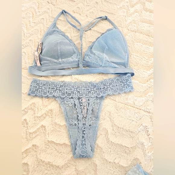 Victoria secret bralette and matching thon Matching Set - Picture 3 of 3